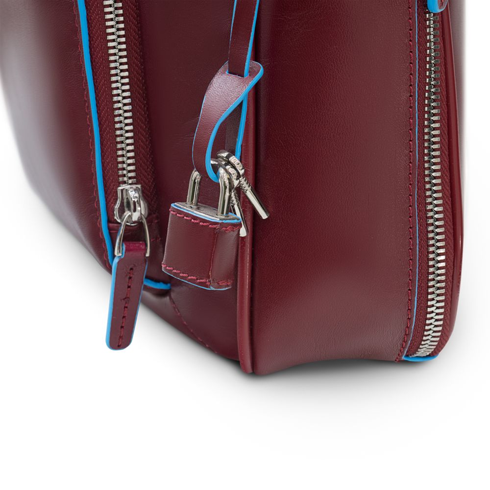 Сумка с отделением для ноутбука Piquadro Blue Square, красная Сумка с отделением для ноутбука Piquadro Blue Square, красная